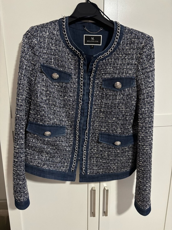 Melanie Lyne Jackets & Blazers - Melanie Lyne Navy Tweed Chain-Trim Jacket in size 8